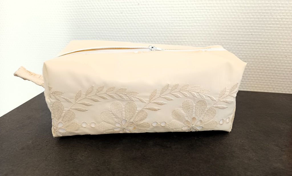trousse de toilette