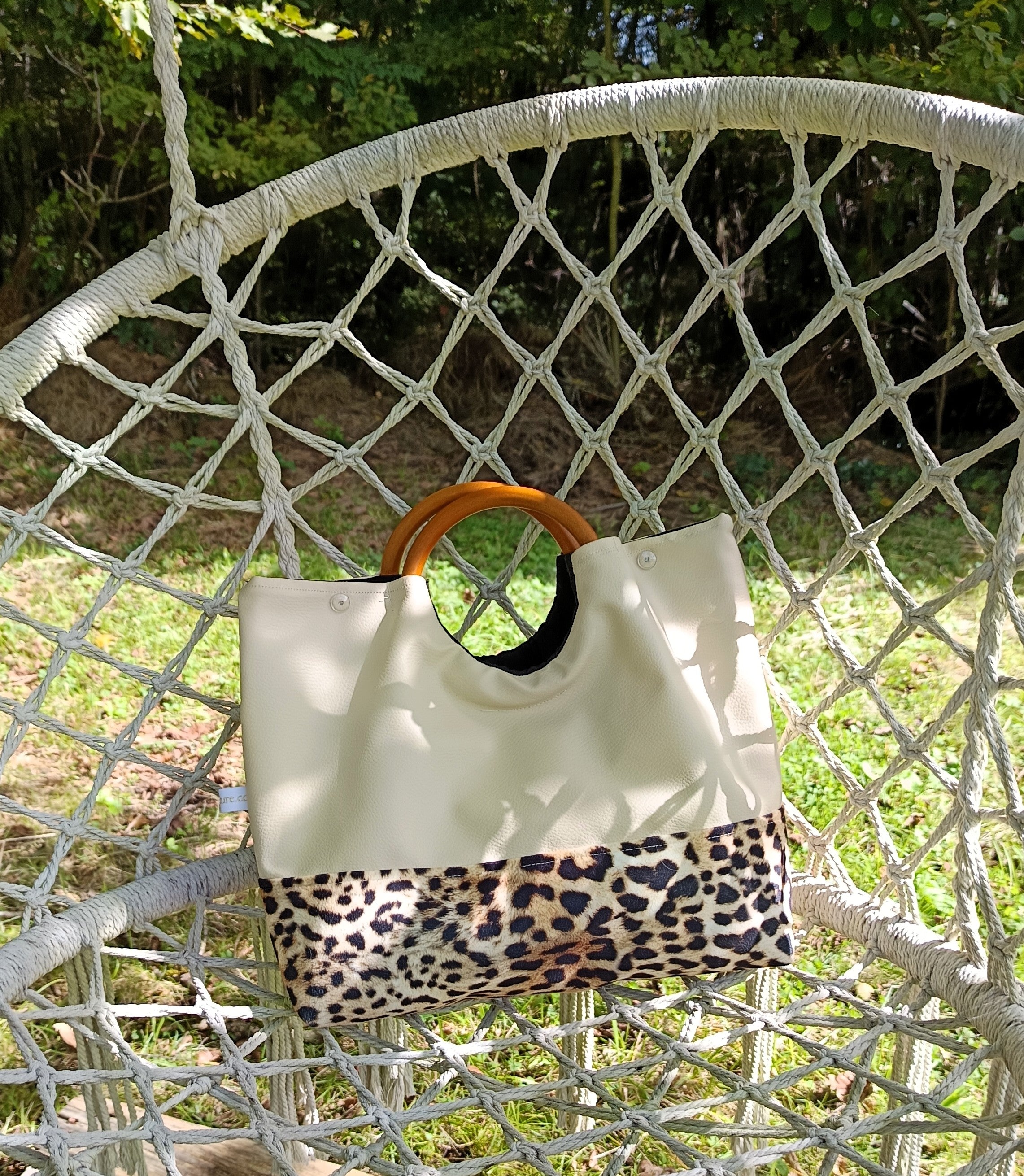 sac  avec anses en bois