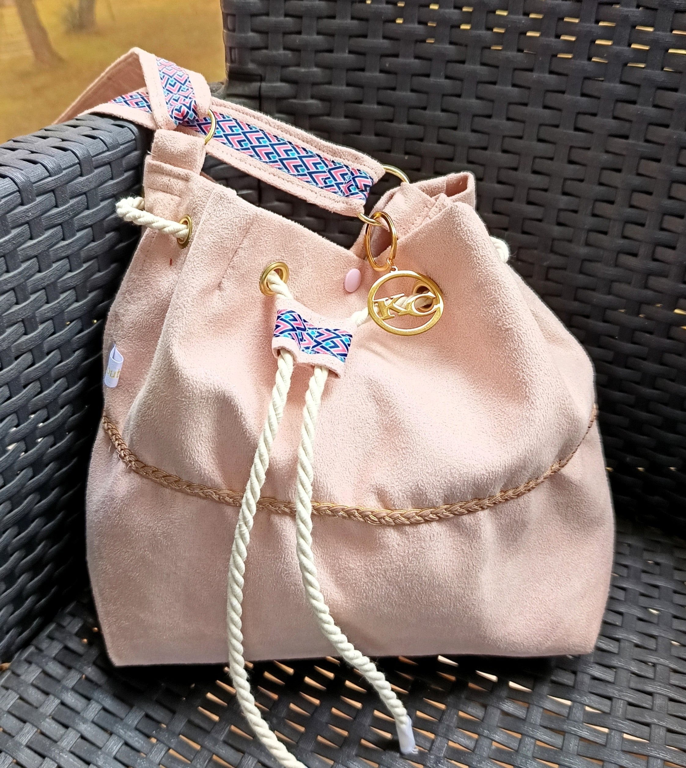 sac * seau* rose